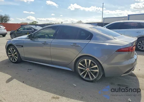 2020 Jaguar Xe R-Dynamic S z USA, uszkodzony, nr VIN SAJAT4GX0LCP61699